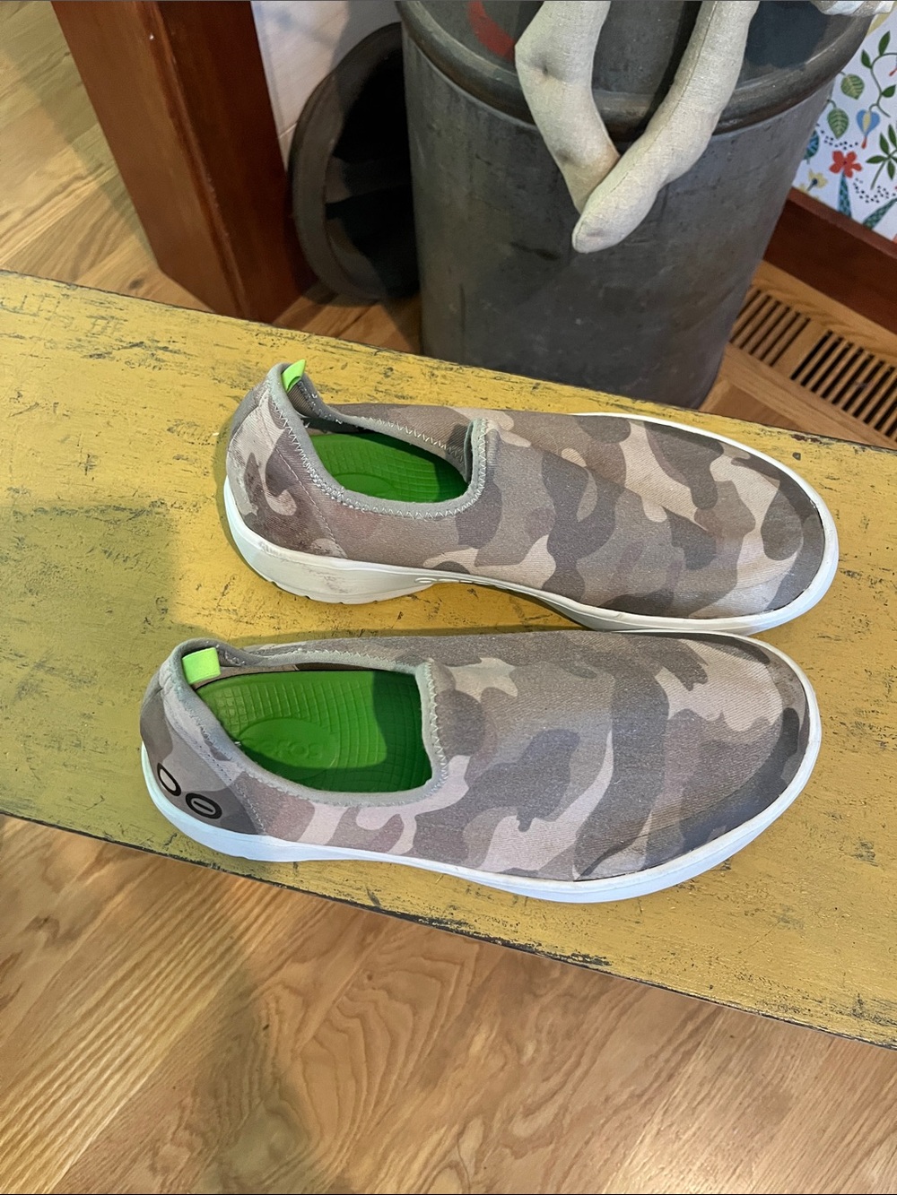 OOFOS Slip-On Camo Comfort Shoes in Beige and Green